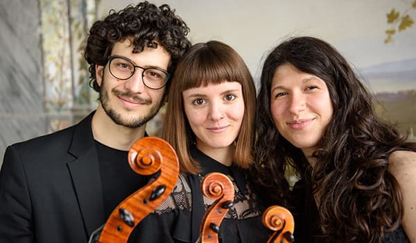 Trio David Potrebbe essere un'immagine raffigurante violino e clarinetto