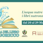 39^ MOSTRA DEL LIBRO DI BORGORICCO Potrebbe essere un disegno raffigurante il seguente testo "L'acqua nutre α vita, i libri nutrono mente. dal 20 al 29 Marzo 2026 39a MOSTRA MOSTRADELLOBRO DEL LIBRO DI BORGORICCO COMUNE DI BORGORICCO 日 Centro Culturale Aldo Rossi ubik"