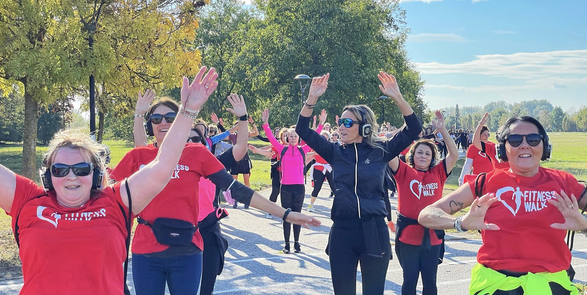 9 Maggio FitnessWalk® Venezia parco San Giuliano Potrebbe essere un'immagine raffigurante folla