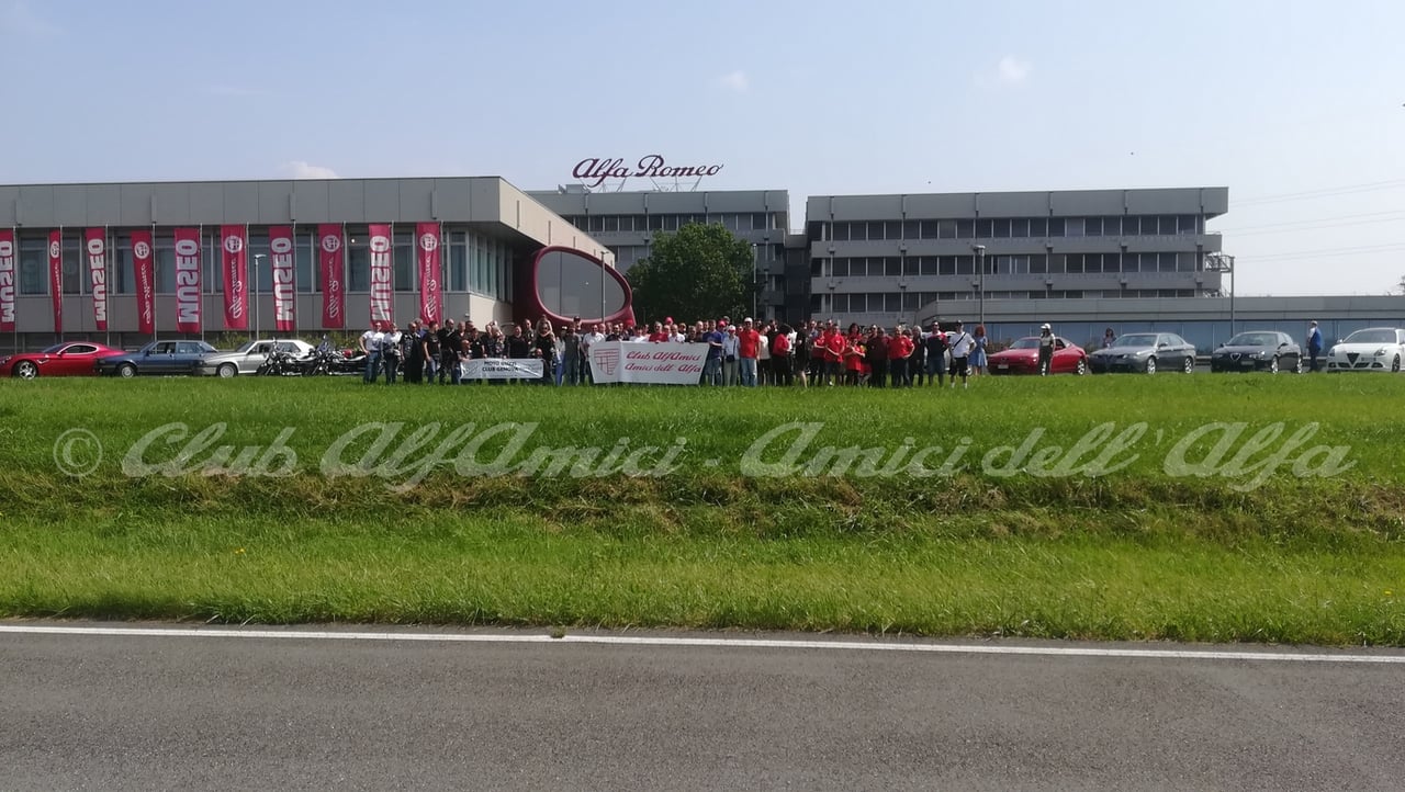 Club AlfAmici – 50°Anniversario del Museo Alfa Romeo Potrebbe essere un'immagine raffigurante il seguente testo "alfaRomeo PoT aέ 1 0320M ® I Clab aeamia dellaefa dell Llla"