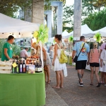 Eventi a Bibione Pineda – Mercatino e cinema all’aperto Nessuna descrizione della foto disponibile.