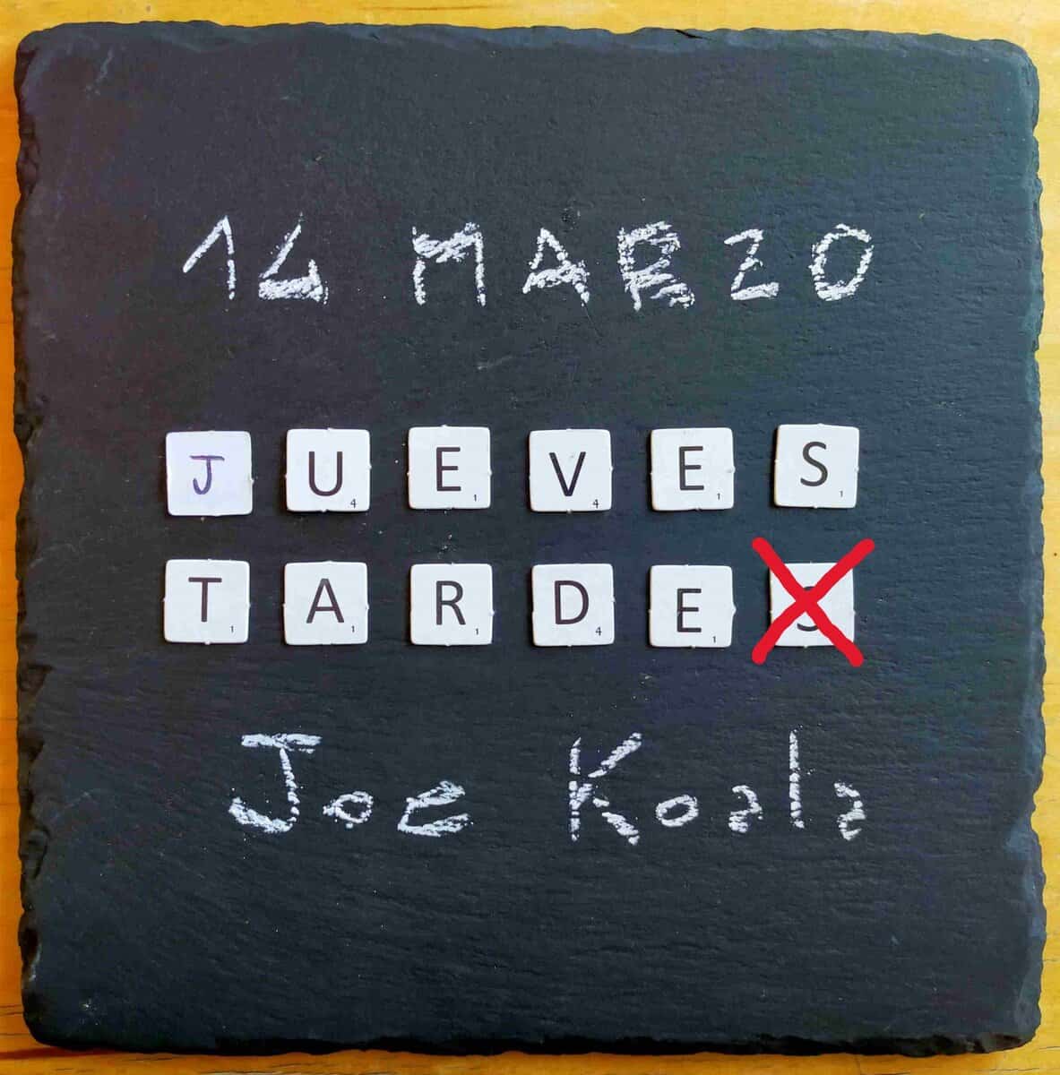 Jueves Tarde @ Joe Koala Potrebbe essere un'immagine raffigurante testo