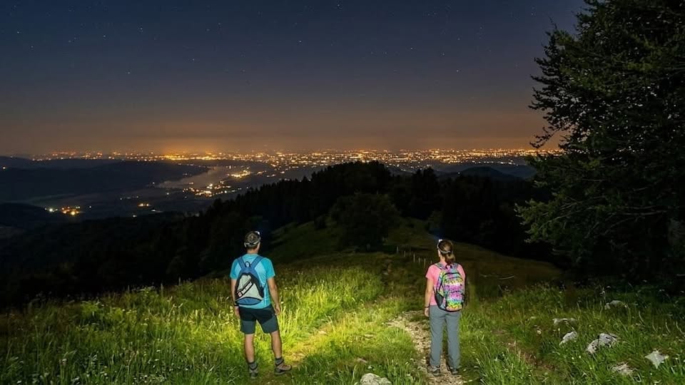 Le mille luci sulla pianura – Schia & Monte Caio Potrebbe essere un'immagine raffigurante crepuscolo
