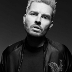 Magnolia e Fabrique presentano: Luca Agnelli Potrebbe essere un'immagine in bianco e nero raffigurante una o più persone