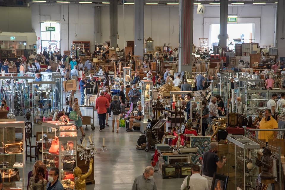 Evento Parma Bagarre – Il Déballage Antiquario 9 – 10 maggio Locandina Parma Bagarre – Il Déballage Antiquario 9 – 10 maggio - da sabato 9 maggio - domenica 10 maggio 2026 ore 10:00 ore 19:00