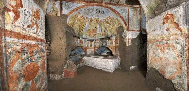 Permesso speciale: Le Catacombe di Domitilla e la Regione dei Fornai: 28/03 ore 15 Tesori Nascosti Potrebbe essere un'immagine raffigurante tempio