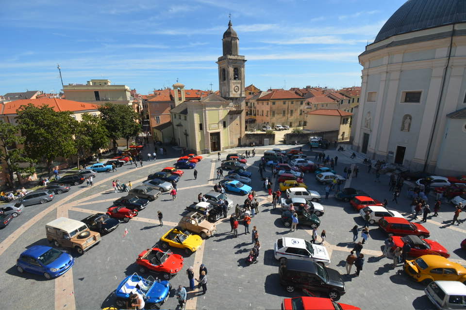 Raduno Città di Loano 2026 Potrebbe essere un'immagine raffigurante auto e testo