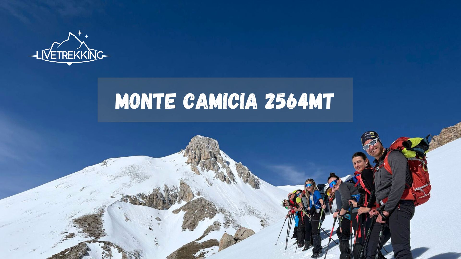 Salita invernale sul Monte Camicia 2564mt Potrebbe essere un'immagine raffigurante arrampicata, montagna, pista da sci e il seguente testo "LIVETREKKING- LNETREXING ETREKKING MONTE CAMICIA 2564MT مه"
