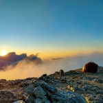 Sotto le stelle della Maiella: alba sul Monte Amaro da Fonte di Nunzio Nessuna descrizione della foto disponibile.