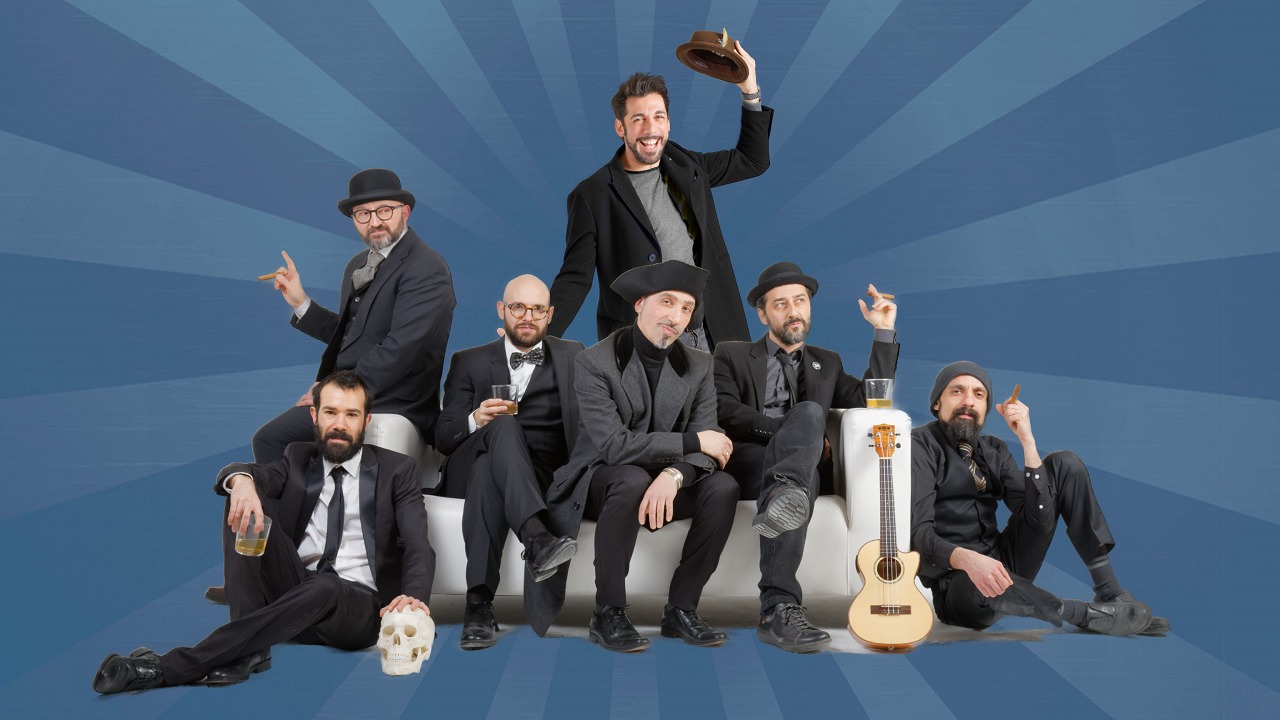 UKULELE TURIN ORCHESTRA Potrebbe essere un'immagine raffigurante fisarmonica, chitarra e tromba