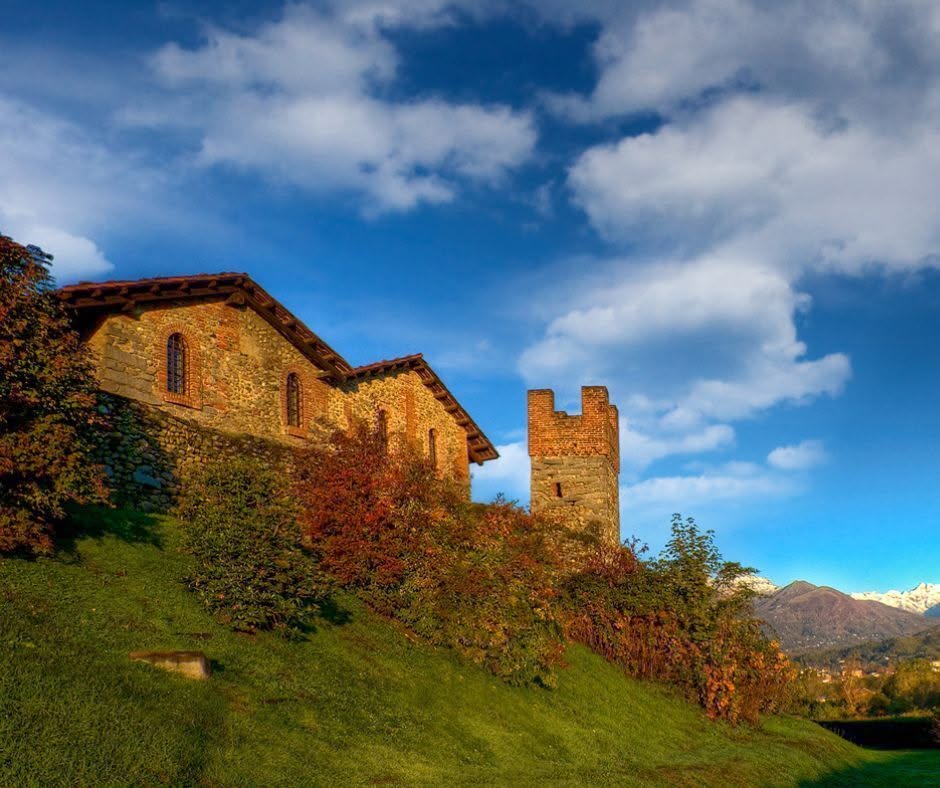 Evento Visite guidate al Ricetto di Candelo (Biella) Locandina Visite guidate al Ricetto di Candelo (Biella) - da lunedì 6 aprile - mercoledì 15 luglio 2026 ore 10:30 ore 22:30