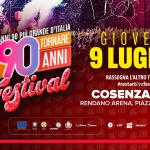 Voglio Tornare Negli Anni 90 ® – Il Festival • #restartlivefestival – Rendano Arena, Cosenza (CS) Voglio Tornare Negli Anni 90 r – Il Festival – restartlivefestival – Rendano Arena, Cosenza (CS) a Cosenza (CS) il 9 luglio 2026