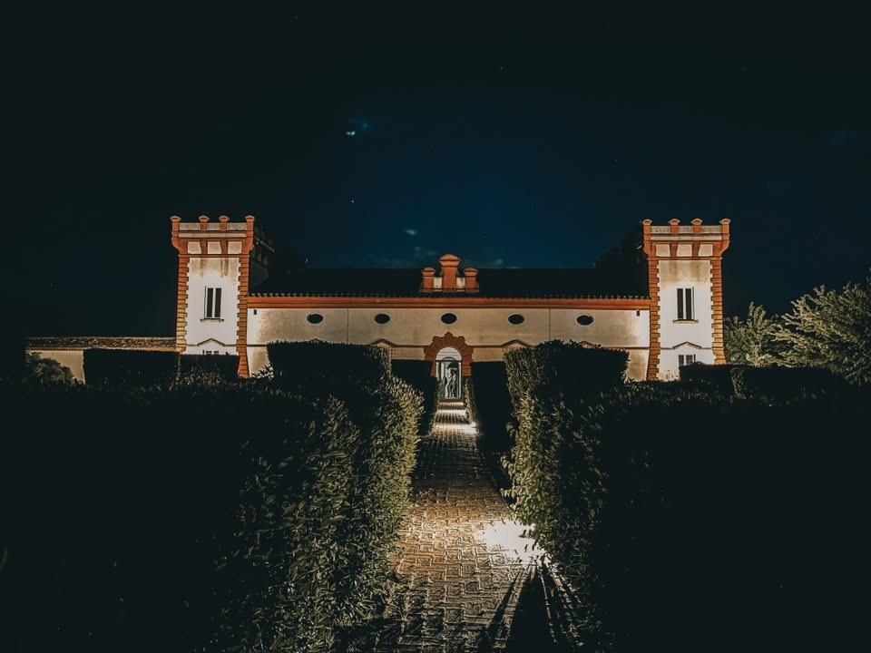 Evento Alla scoperta della Delizia Estense del Verginese visita guidata serale esclusiva a lume di candela Locandina Alla scoperta della Delizia Estense del Verginese visita guidata serale esclusiva a lume di candela - da venerdì 12 giugno - giovedì 25 giugno 2026 ore 20:45 ore 23:00