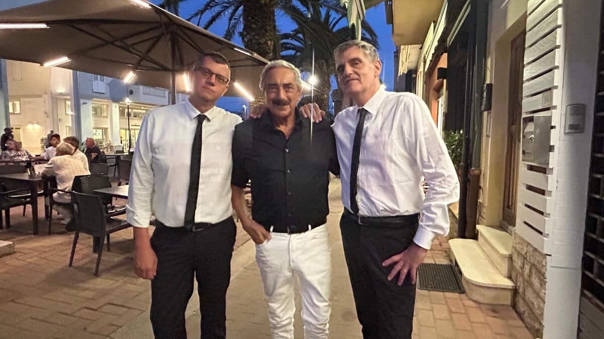 “Caro Lucio ti scrivo” presentazione con Marino Bartoletti e Duo iDeA Potrebbe essere un'immagine raffigurante una o più persone