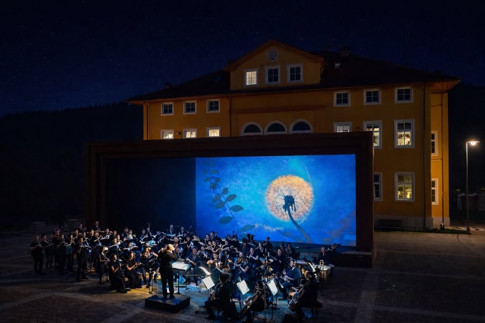 Evento Fantasia 2000 – Concerto Live Locandina Fantasia 2000 – Concerto Live - mercoledì 12 agosto ore 21:00 - 23:00
