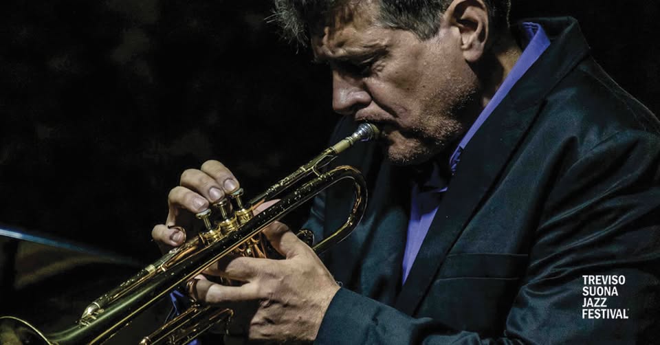 JOE MAGNARELLI, STEVE DAVIS & PIERO ODORICI GROUP – MILES LEGACY Potrebbe essere un'immagine raffigurante sassofono, ottone, tromba e clarinetto