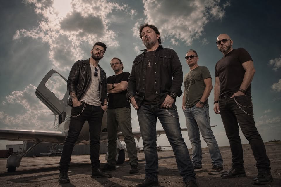 Evento Liberi Liberi (Tributo Vasco Rossi) Locandina Liberi Liberi (Tributo Vasco Rossi) - venerdì 29 maggio ore 21:00 - 23:00