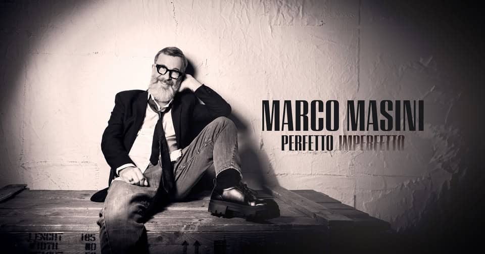 MARCO MASINI – INSTORE “Perfetto Imperfetto” // NAPOLI Potrebbe essere un'immagine raffigurante una o più persone e testo