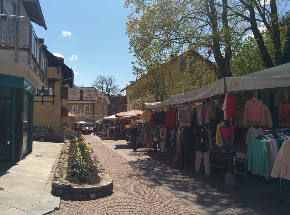 Evento Markt in Sand in Taufers Mercato a Campo Tures Market in Sand in Taufers – Campo Tures Locandina Markt in Sand in Taufers Mercato a Campo Tures Market in Sand in Taufers – Campo Tures - da venerdì 24 aprile - martedì 15 dicembre 2026 ore 08:00 ore 13:00