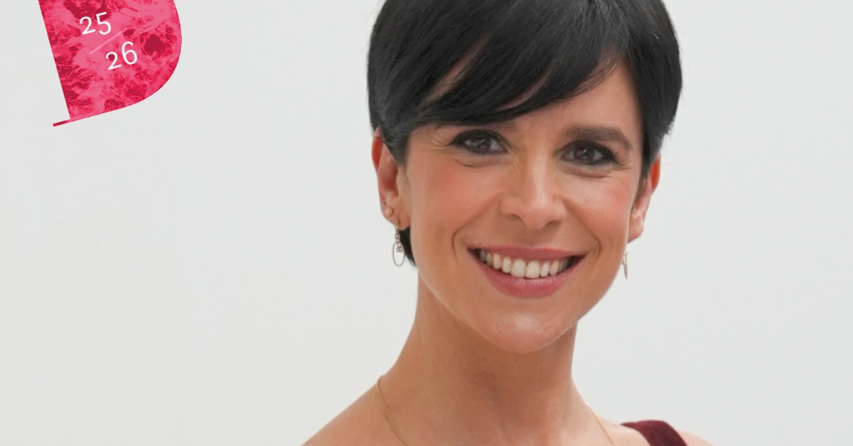 Stefania Andreoli • La mente in scena Potrebbe essere un'immagine raffigurante una o più persone, persone che sorridono e cuore