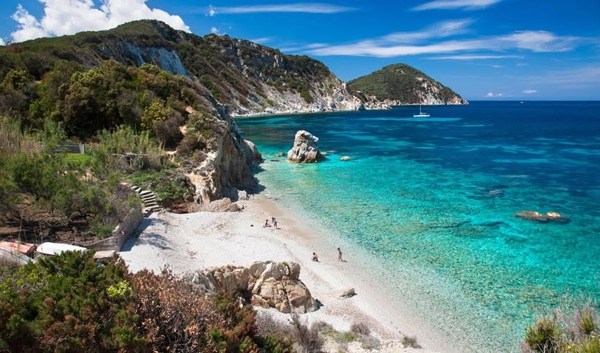 Evento Trekking Sull’isola D’elba Locandina Trekking Sull’isola D’elba - da giovedì 1 ottobre - domenica 4 ottobre 2026 ore 05:00 ore 22:30