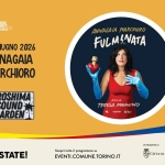 ANNAGAIA MARCHIORO X HIROSHIMA COMEDY GARDEN Potrebbe essere un contenuto di pop art raffigurante il seguente testo "V8BIER 지유메스요 LOUNGE 23 GIUGNO 2026 ANNAGAIA MARCHIORO ANNAGAIAMARCHIORO ANNAGAIA MARCHIORO FUL FULMSNATA NATA HIROSHIMA SOUND GARDI REGIA TERESAMANNINO REGIA TERESA MANNINO ひ"