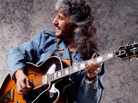 Evento Cena Spettacolo Omaggio A Pino Daniele Locandina Cena Spettacolo Omaggio A Pino Daniele - giovedì 1 ottobre ore 21:00 - 23:00