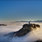 Civita di Bagnoregio la notte bianca del Tuscia in jazz for sla Con musica Jazz, blues e r&b Civita di Bagnoregio la notte bianca del Tuscia in jazz for sla Con musica Jazz, blues e r&b a Bagnoregio (VT) il 20 giugno 2026