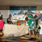Compagnia La Stropula Cantieri Teatrali di Monfalcone (GO) presenta “SE RIDI TI SPOSO” Nessuna descrizione della foto disponibile.