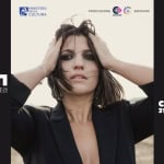 Deborah Iurato BATTISTI AL FEMMINILE | CACCAMO – PA Potrebbe essere un'immagine raffigurante il seguente testo "AA MINISTERO ERO MIC عکی ADELLA PEAИpA DELLA CULTURA PRODUZIONE 산센기네영전 BOOKING BATTISTI AL FEMMINILE WOMENORCHESTRABAND WOMEN ORCHESTRA BAND Zimbardo bardoch chitarra Robert Bucchieri basso MartaChieraCIhardiBateria ibatteria Sotia Quinci SafiaQuincipianoforte pianoforte Martina MartinaDavitastiere Davi tastiere DEBORAH IURATO CACCAMO -PA 31.05.2026 H 22:30"
