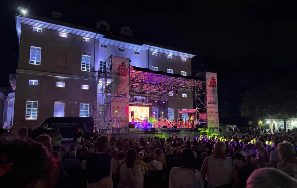 Fil – Festival Internazionale Live di Loano 2026 Potrebbe essere un'immagine raffigurante folla e testo
