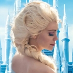 FORZEN IL MUSICAL – ELSA E IL CASTELLO DI GHIACCIO Nessuna descrizione della foto disponibile.