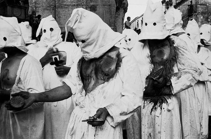 Il sabato della fotografia – incontro con Marialba Russo Potrebbe essere un'immagine in bianco e nero raffigurante una o più persone
