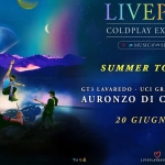 LIVEPLAY – COLDPLAY Experience @GT3 Lavaredo Auronzo di Cadore (BL) Potrebbe essere un'illustrazione raffigurante il seguente testo "LIVEPLAY COLDPLAY COLDPLAYEXPERIENCE EXPERIENCE VAML.SIC.OOOSPHERESO DI SIC صر FMESPHERESO SUMMER TOUR 2026 GT3 LAVAREDO UCI GRAVEL WORLD SERIES AURONZO DI CADORE (BL) 20 GIUGNO 2026 ช๕ LIVEPLAYDAND.COM 樂"