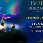LIVEPLAY – COLDPLAY Experience @Vigorock Vigonovo (VE) Potrebbe essere un'illustrazione raffigurante il seguente testo "LIVEPLAY COLDPLAY COLDPLAYEXPERIENCE EXPERIENCE 内 MUSICOOSPHERESO SIC SUMMER TOUR 2026 VIGOROCK VIGONOVO (VE) 18 LUGLIO 2026 ซีะ LIVEPLAYDAND.COM LAV"