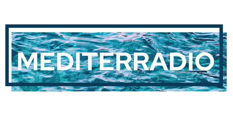 Mediterradio: un ponte sonoro, un mare di storie Potrebbe essere un'immagine raffigurante il seguente testo "MEDITERRADIO MEDITE RRADIO"