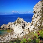 Milazzo: Sentiero “Punta Messinese” con Snorkeling alle Piscine di Venere e visita alle Marne Calcar Nessuna descrizione della foto disponibile.