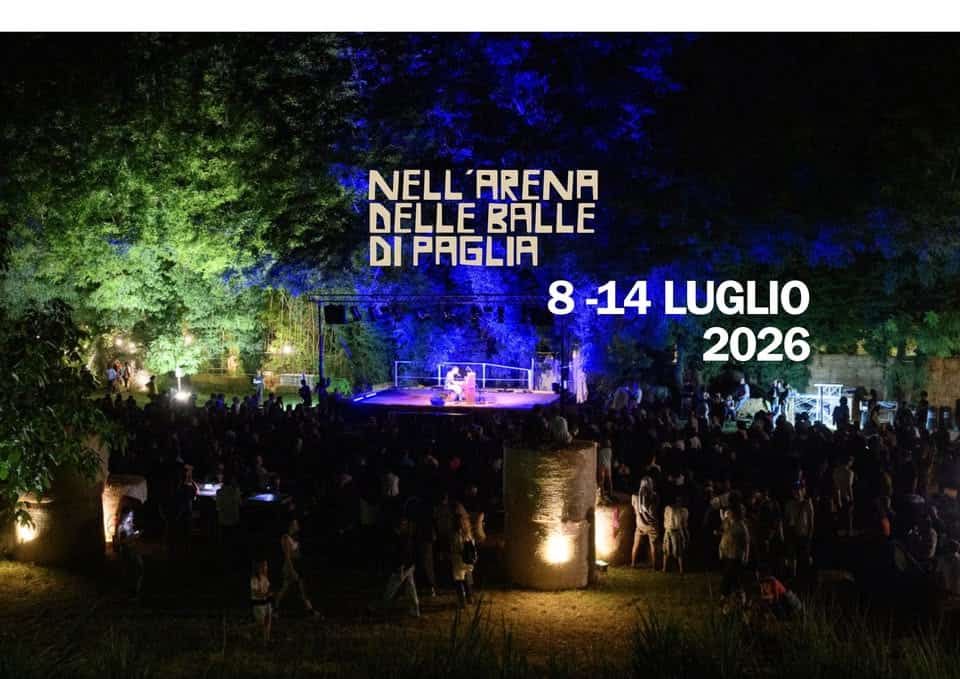 Nell’Arena delle balle di paglia 2026 Potrebbe essere un'immagine raffigurante il seguente testo "NELL NELL'ARENA ARENA DELLE DELLEBALLE BALLE DI PAGLIA 8 -14 LUGLIO 2026"