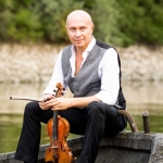 Orchestra Filarmonica Italiana: LE MEZZE STAGIONI Potrebbe essere un'immagine raffigurante violino