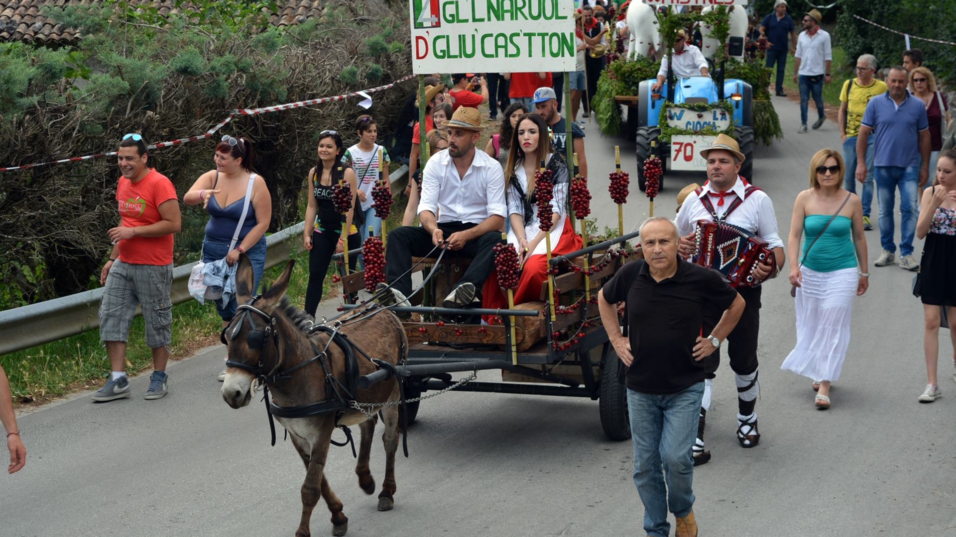 Sagra delle Ciliegie di Pastena (FR) Potrebbe essere un'immagine raffigurante il seguente testo "AGLLNARUOE D'GLIU D'GLIUCASTTON CIOCM 70"