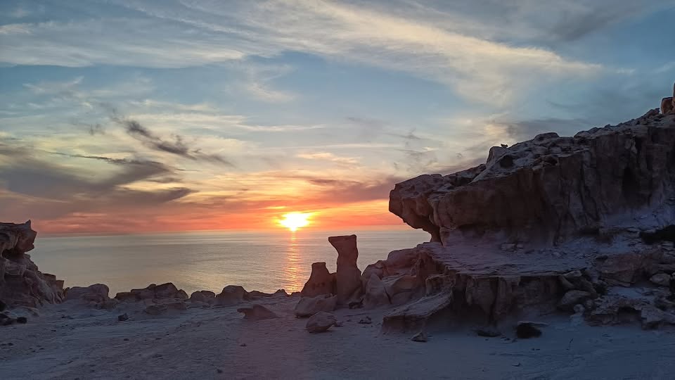 Evento Vacanza Yoga e Mare in Sardegna sull’Isola di San Pietro Locandina Vacanza Yoga e Mare in Sardegna sull’Isola di San Pietro - da sabato 22 agosto - sabato 29 agosto 2026 ore 18:00 ore 21:00