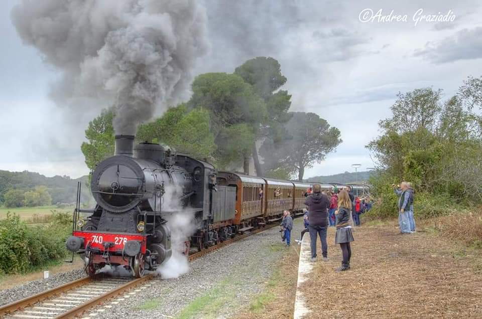 Evento Treno Del Sale Da Pisa – Livorno – Cecina A Saline Di Volterra E Ritorno Locandina Treno Del Sale Da Pisa – Livorno – Cecina A Saline Di Volterra E Ritorno - domenica 1 novembre ore 08:30 - 10:30