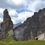 Il Campanile di Val Montanaia, l’iconico “urlo di pietra” delle Dolomiti Friulane Il Campanile di Val Montanaia, l'iconico "urlo di pietra" delle Dolomiti Friulane