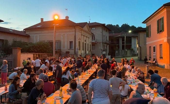 Evento Cena in piazza 2026 Locandina Cena in piazza 2026 - domenica 28 giugno ore 19:00 - 23:45