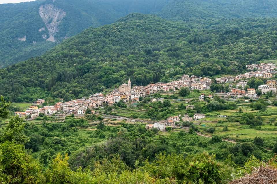 Evento Escursione gratuita – Anello del Borghetto (Mendatica – Montegrosso Pian Latte) Locandina Escursione gratuita – Anello del Borghetto (Mendatica – Montegrosso Pian Latte) - sabato 4 luglio ore 09:00 - 11:00