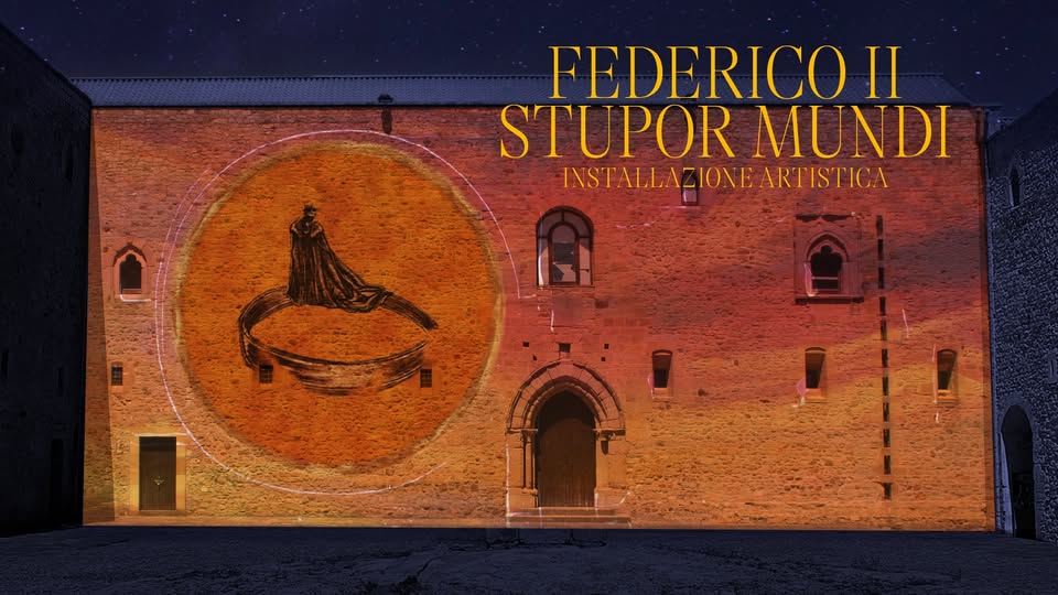 Evento Federico II – Stupor Mundi Installazione Artistica Locandina Federico II – Stupor Mundi Installazione Artistica - da sabato 4 luglio - sabato 29 agosto 2026 ore 20:30 ore 21:30