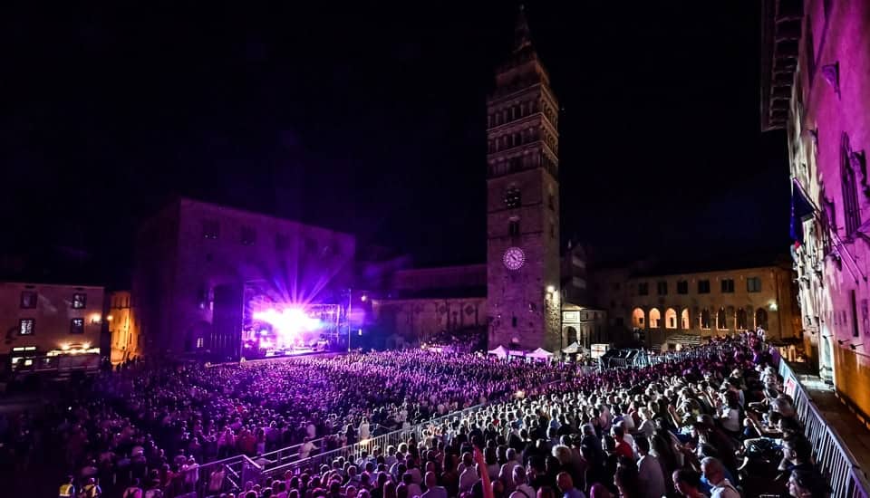 Evento MusicBook – Cristina Giuntini “RËBRA” – Filippo Rossi “Roger Waters e i Pink Floyd” Locandina MusicBook – Cristina Giuntini “RËBRA” – Filippo Rossi “Roger Waters e i Pink Floyd” - domenica 5 luglio ore 18:00 - 20:00