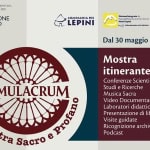 Simulacrum: I Lepini tra sacro e profano. La mostra itinerante a Valvisciolo. Potrebbe essere un contenuto grafico raffigurante il seguente testo "Con Coni.contributodella Coni.conmriburtodclaRegioneLaia. dla Regjonel azio contributo LR24/2019,Phan Planoannual LR24/2019,Phano.anuale2025 annua 2025 Piano REGIONE LAZIO COMPAGNIAD DEI LEPINI suemheetavimnStonis 한축하다시C Integrato Bhloteches bret COMBAGHIAD Tutte| informazioni su compagniadeilepini.it f回OO X @compagniadeilepini Dal 30 maggio al 1 novembre 2026 Mostra itinerante Conferenze Scientifiche Studi Ricerche Musica Sacra Video Documentario Laboratori didattici Presentazione di libri Visite guidate Ricognizione archivi storici Podcast SIMULACRUM Lepini Fepint tra Sacro e Profano Probe Lepini"