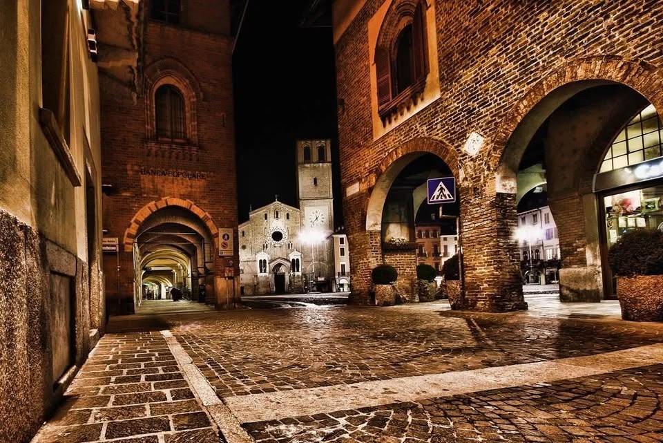 Evento Tour Del Mistero Di Lodi Itinerario Guidato Alla Scoperta Di Segreti E Leggende! Locandina Tour Del Mistero Di Lodi Itinerario Guidato Alla Scoperta Di Segreti E Leggende! - sabato 4 luglio ore 21:00 - 23:00