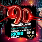 Immagine evento 90 Wonderland Gallipoli (Le) – Riobo Laser Heroes Tour a Gallipoli (LE) Potrebbe essere un contenuto di pop art raffigurante testo